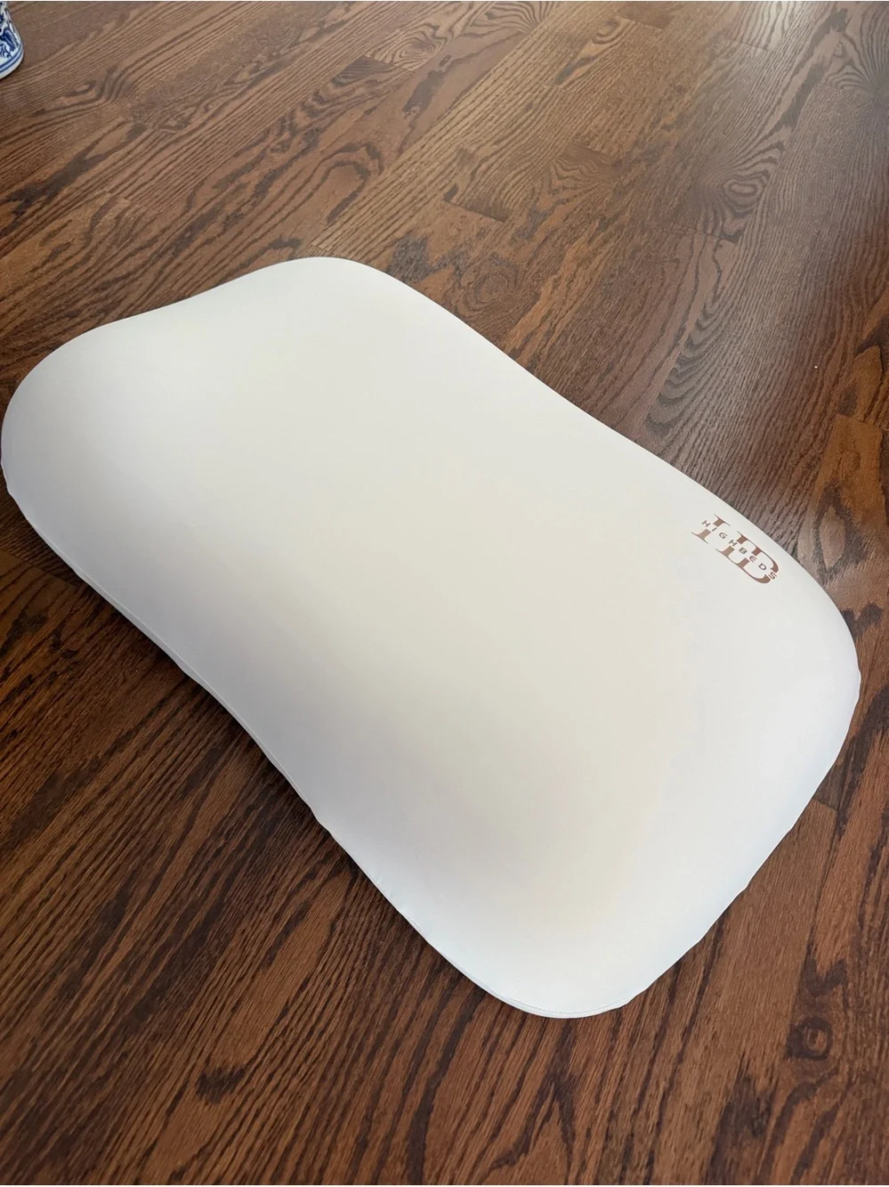 Contour Memory Foam Pillow